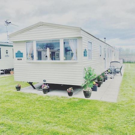Static Caravan Marine Holiday Park リル エクステリア 写真